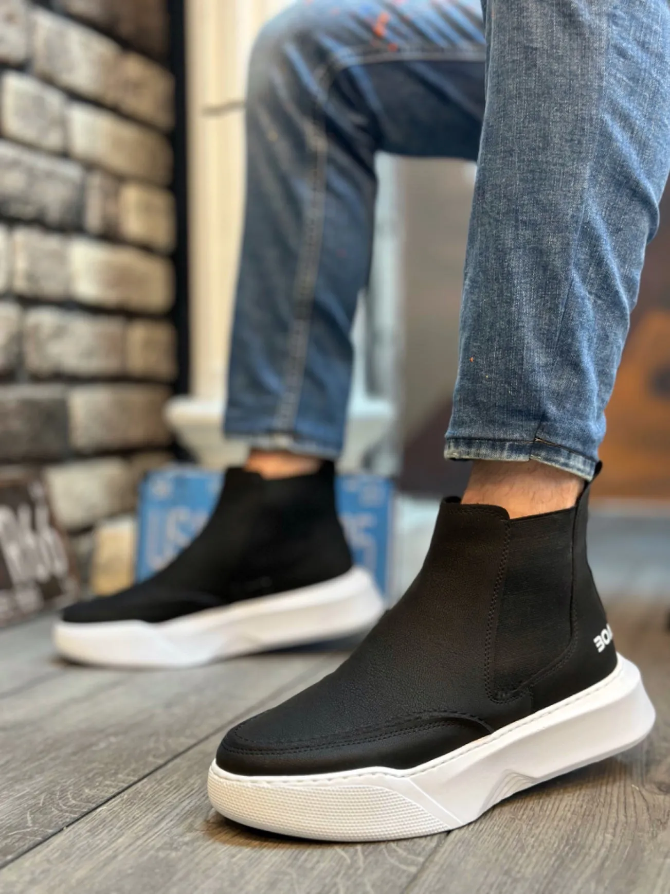 BA0150 Laceless Men's High Sole Skin Black White Sports Boots