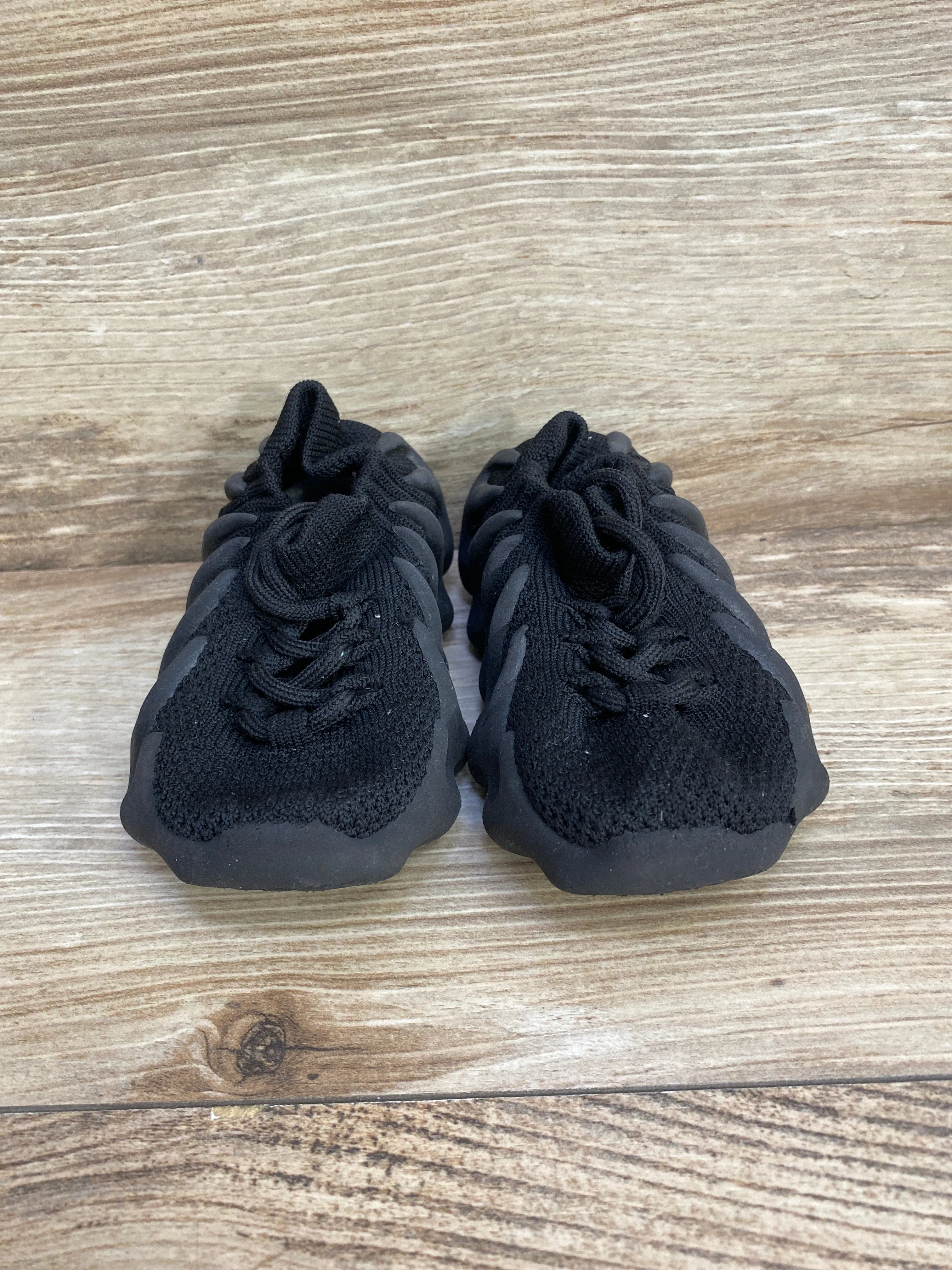 Boys Non Slip Running Sneakers Black sz 6c