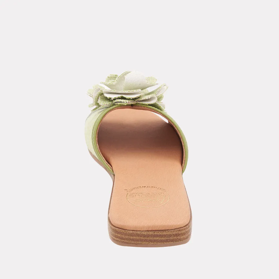 Kiky Featherweights™ Sandal