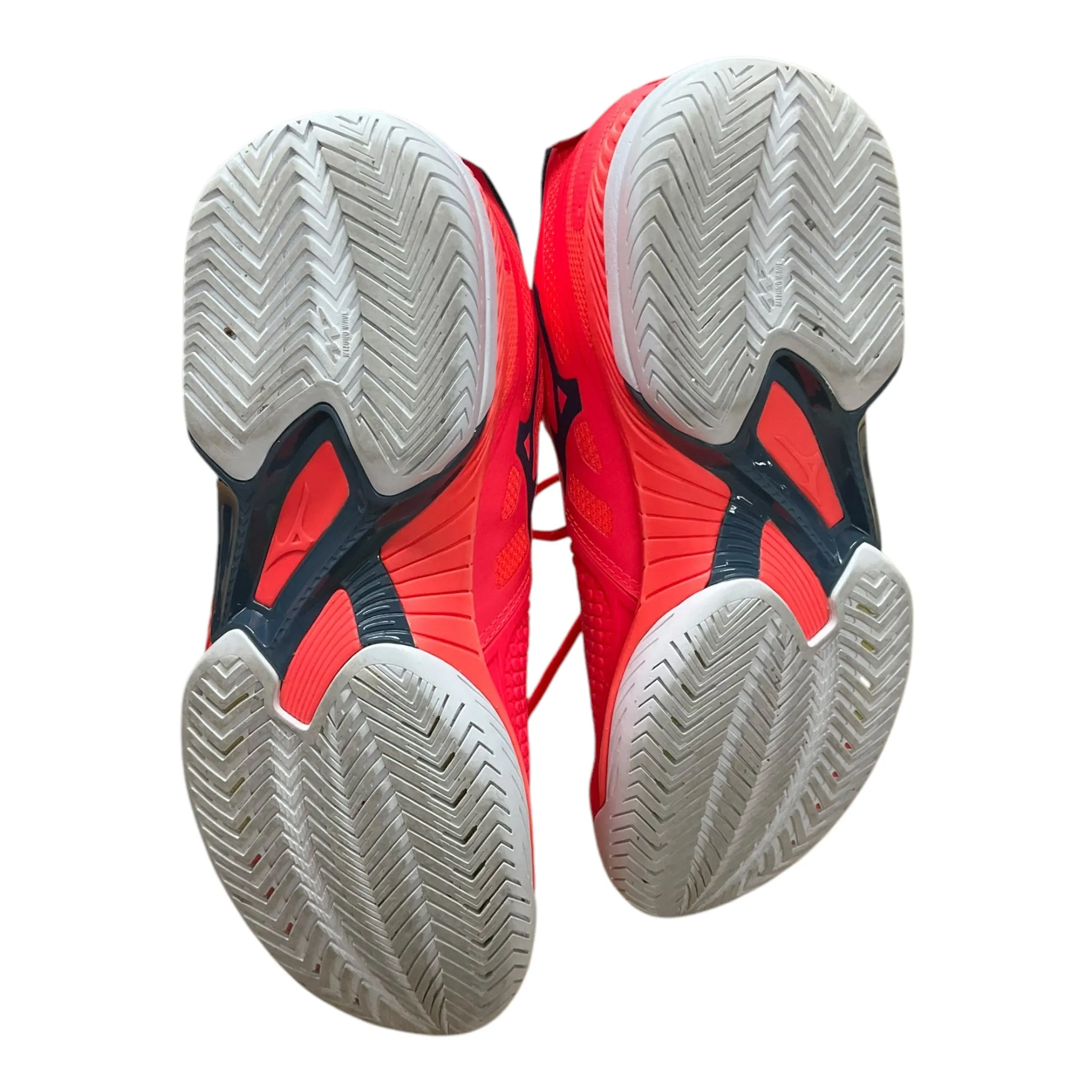 Shoes Athletic By Mizuno In Coral, Size: 10