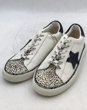 Vintage Havana Women's White Cheetah Print Athletic Shoes - Size 10