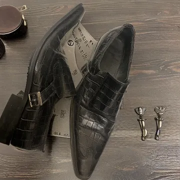 Vintage men black leather italian shoe size 41