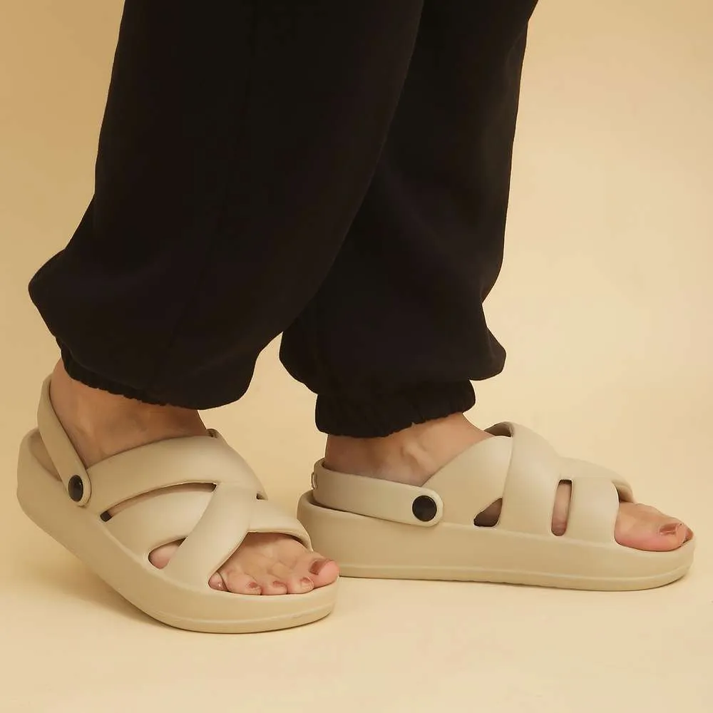 Wanderz Women Clogs