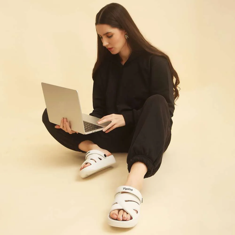Wanderz Women Clogs