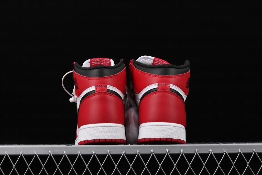 WMNS Air Jordan 1 AJ1 High - Chicago